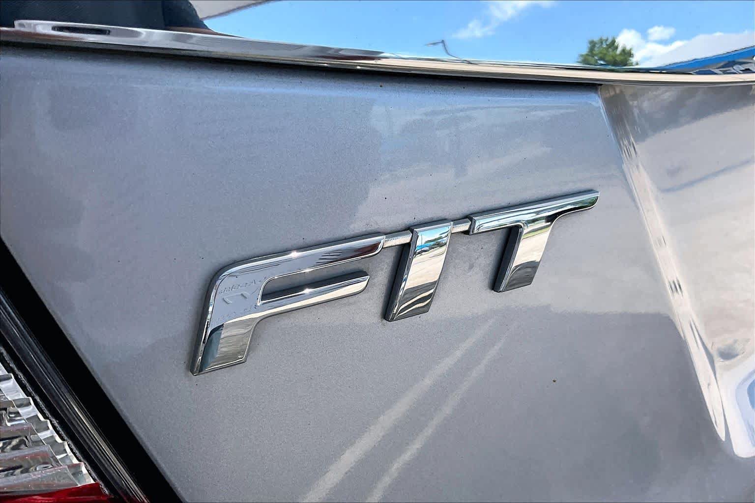 Used 2018 Honda Fit EX image 30