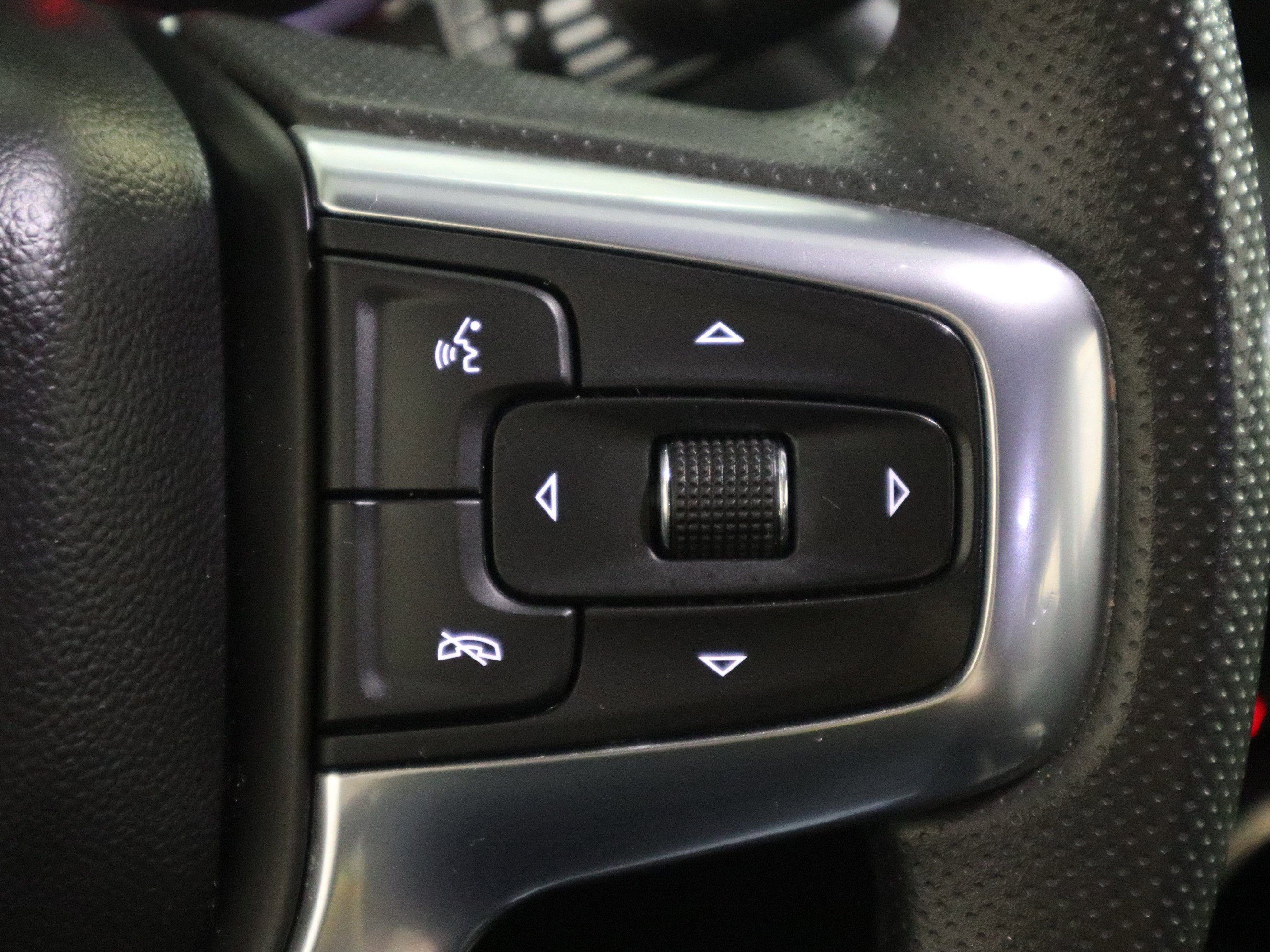 Used 2023 Chevrolet Blazer LT image 29