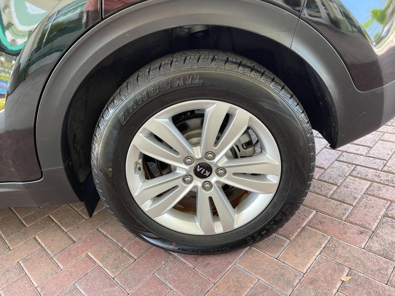 Used 2017 Kia Sportage LX w/ LX Popular Package image 5