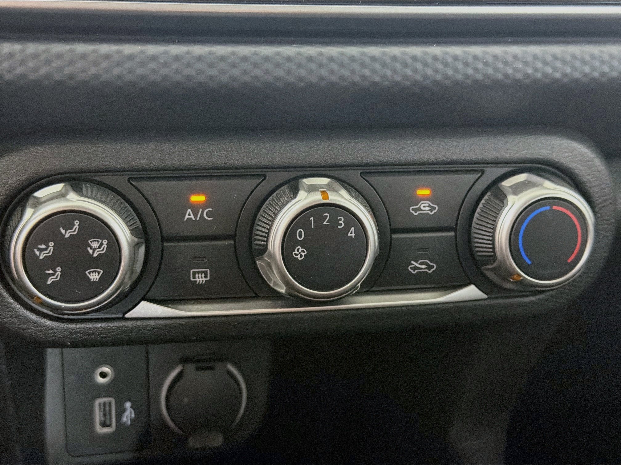 Used 2021 Nissan Kicks S FWD image 22