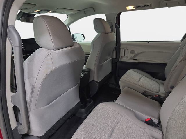 Certified 2021 Toyota Sienna LE FWD image 10