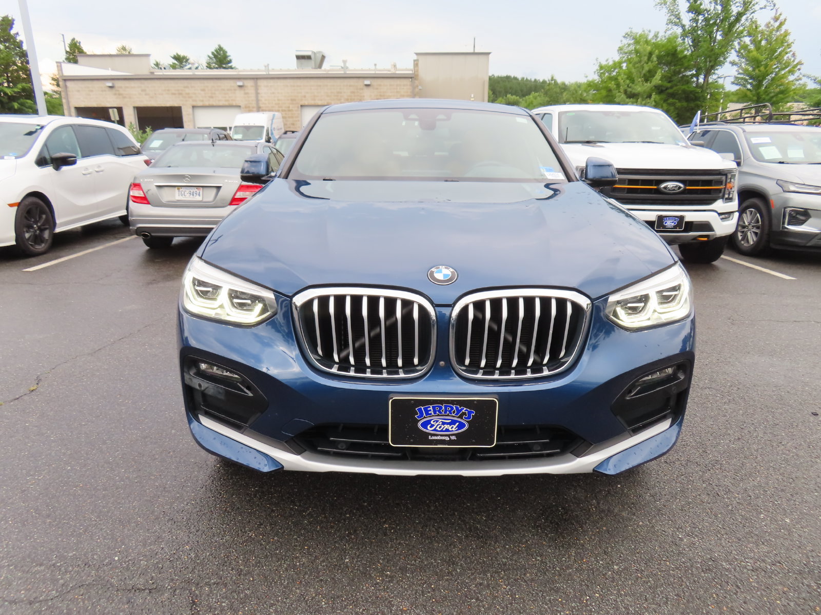 Used 2021 BMW X4 xDrive30i w/ Executive Package AWD/4WD image 2