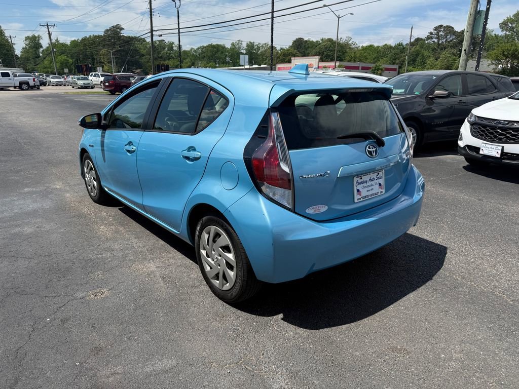 Used 2015 Toyota Prius C Two image 5