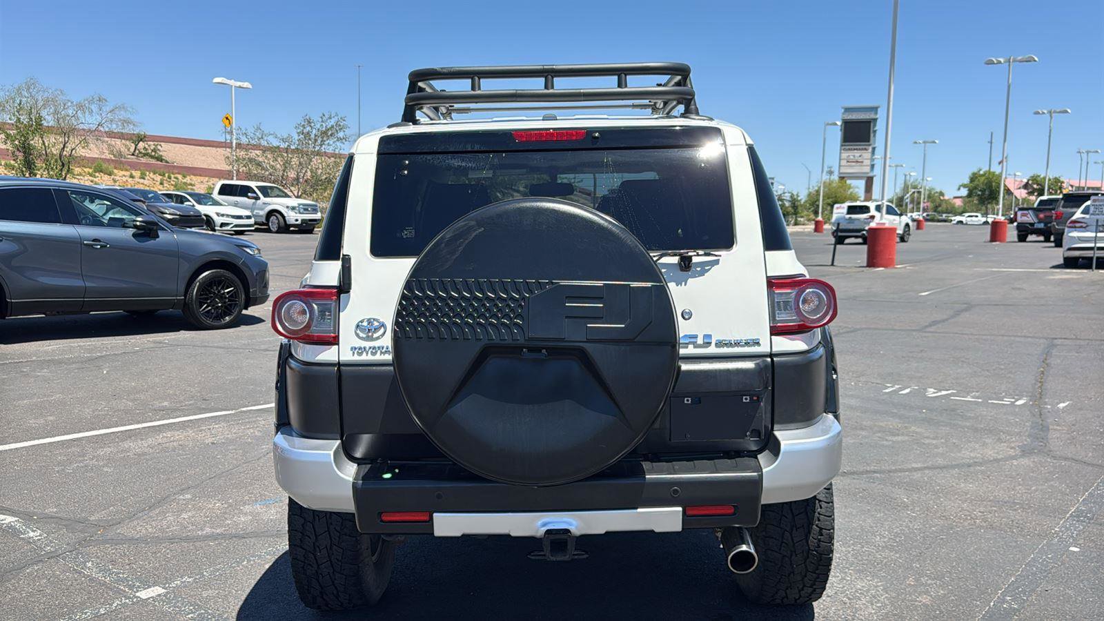Used 2014 Toyota FJ Cruiser 4WD w/ Upgrade Package image 7