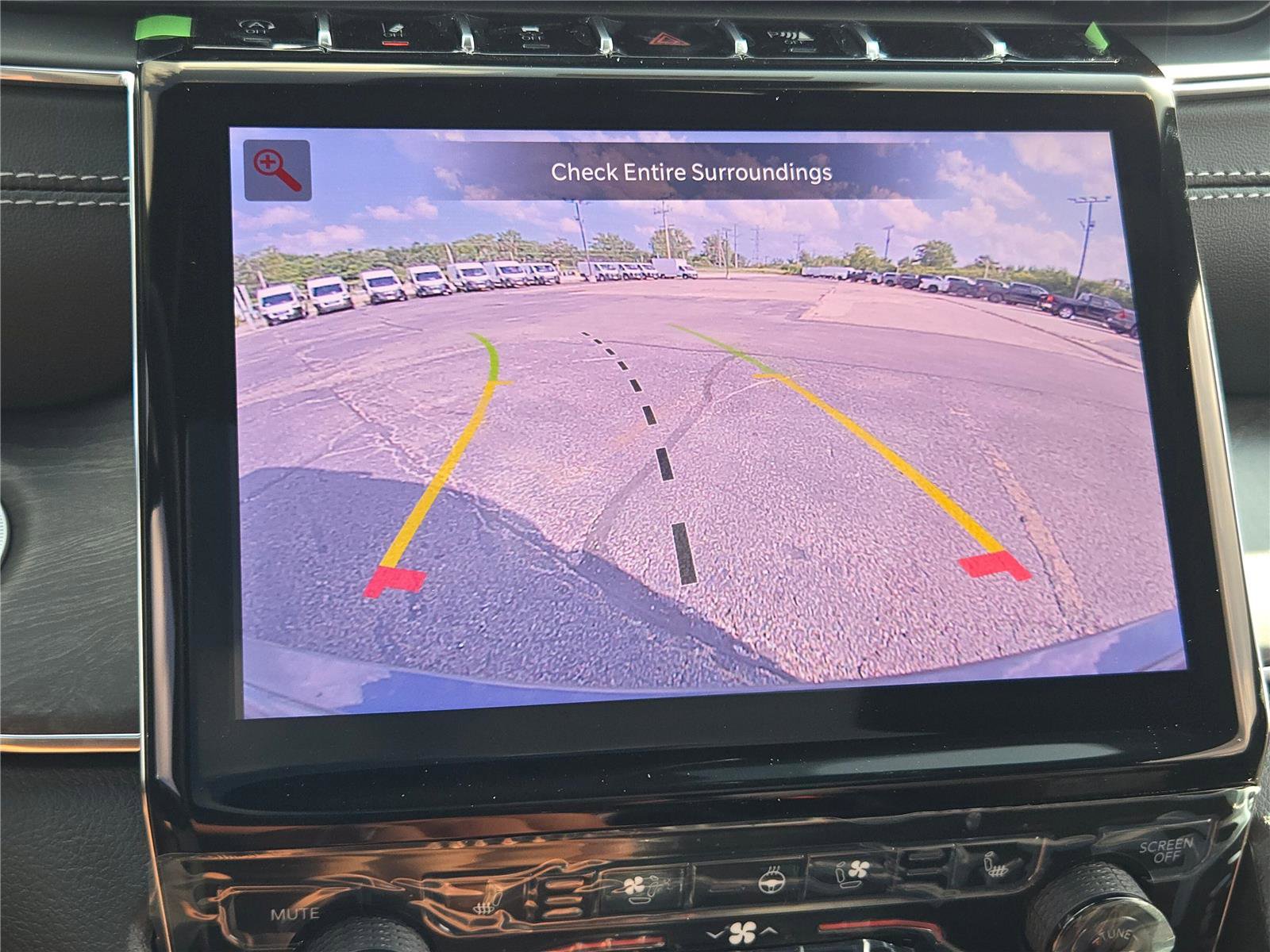 New 2025 Jeep Grand Cherokee Overland w/ Trailer Tow Package image 31