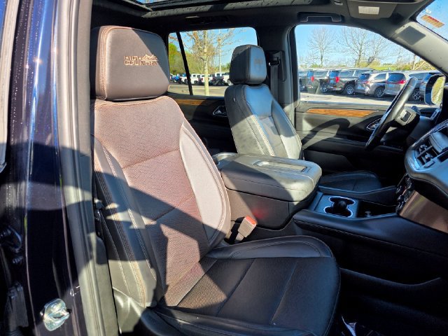 Used 2023 Chevrolet Tahoe High Country AWD/4WD image 11