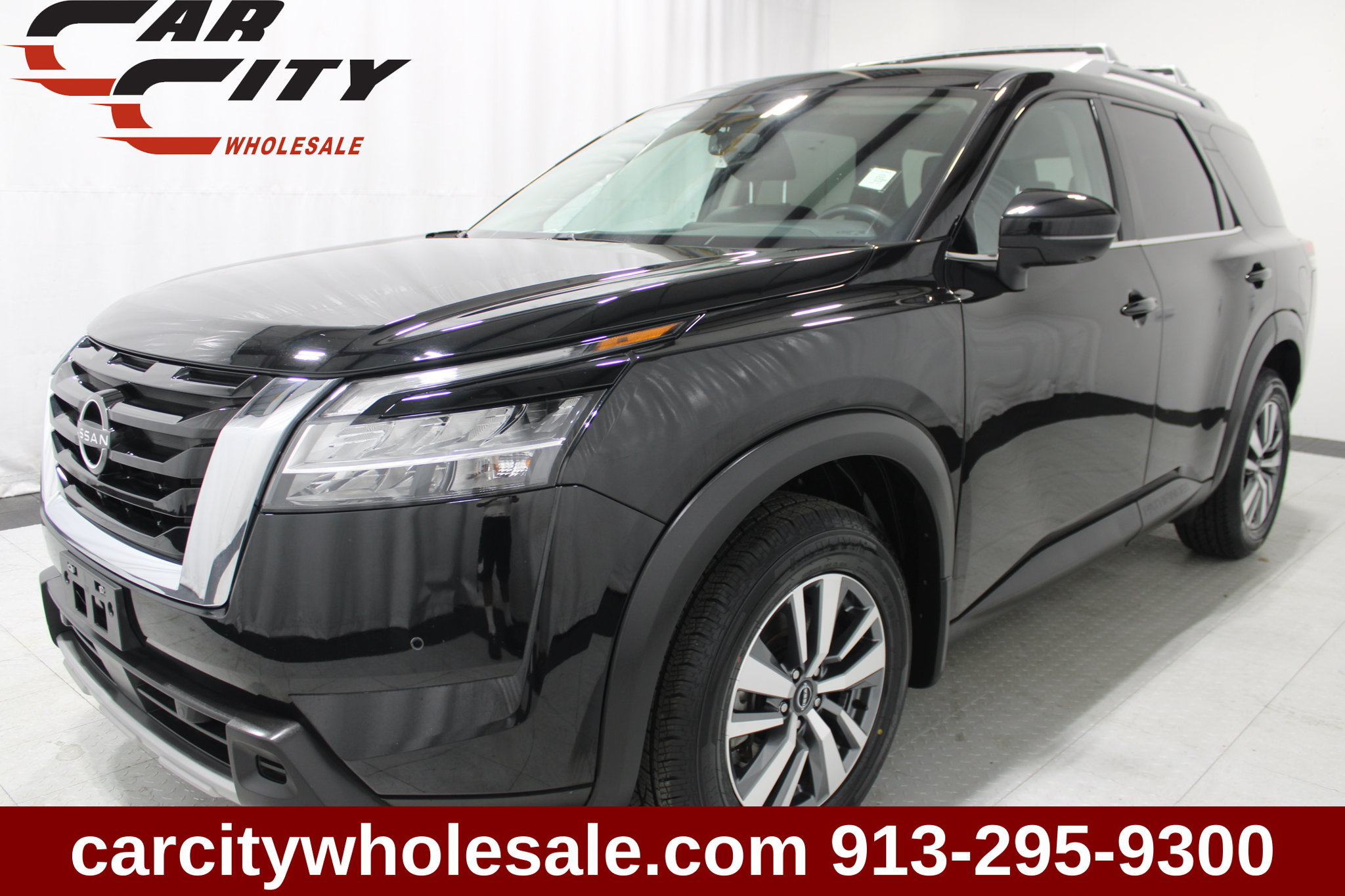 Used 2024 Nissan Pathfinder SL w/ Cargo Package AWD/4WD image 1