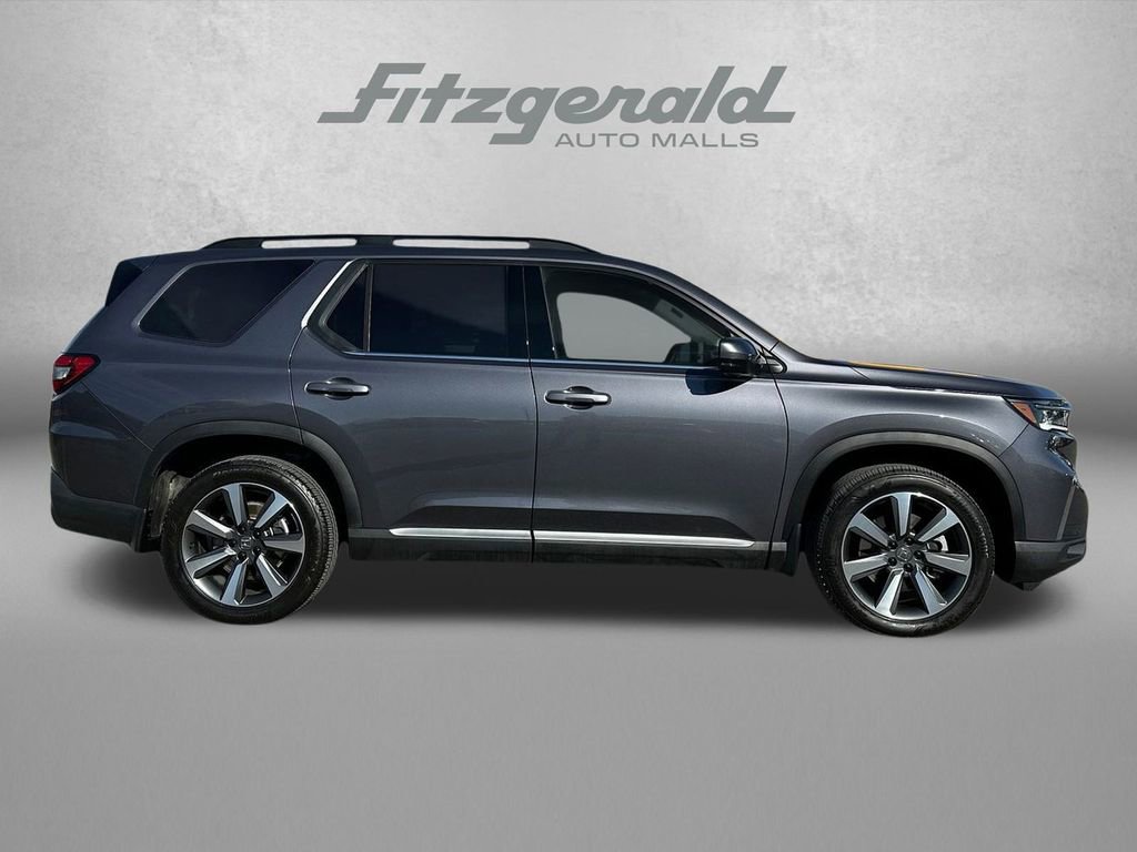 Used 2025 Honda Pilot Elite image 4