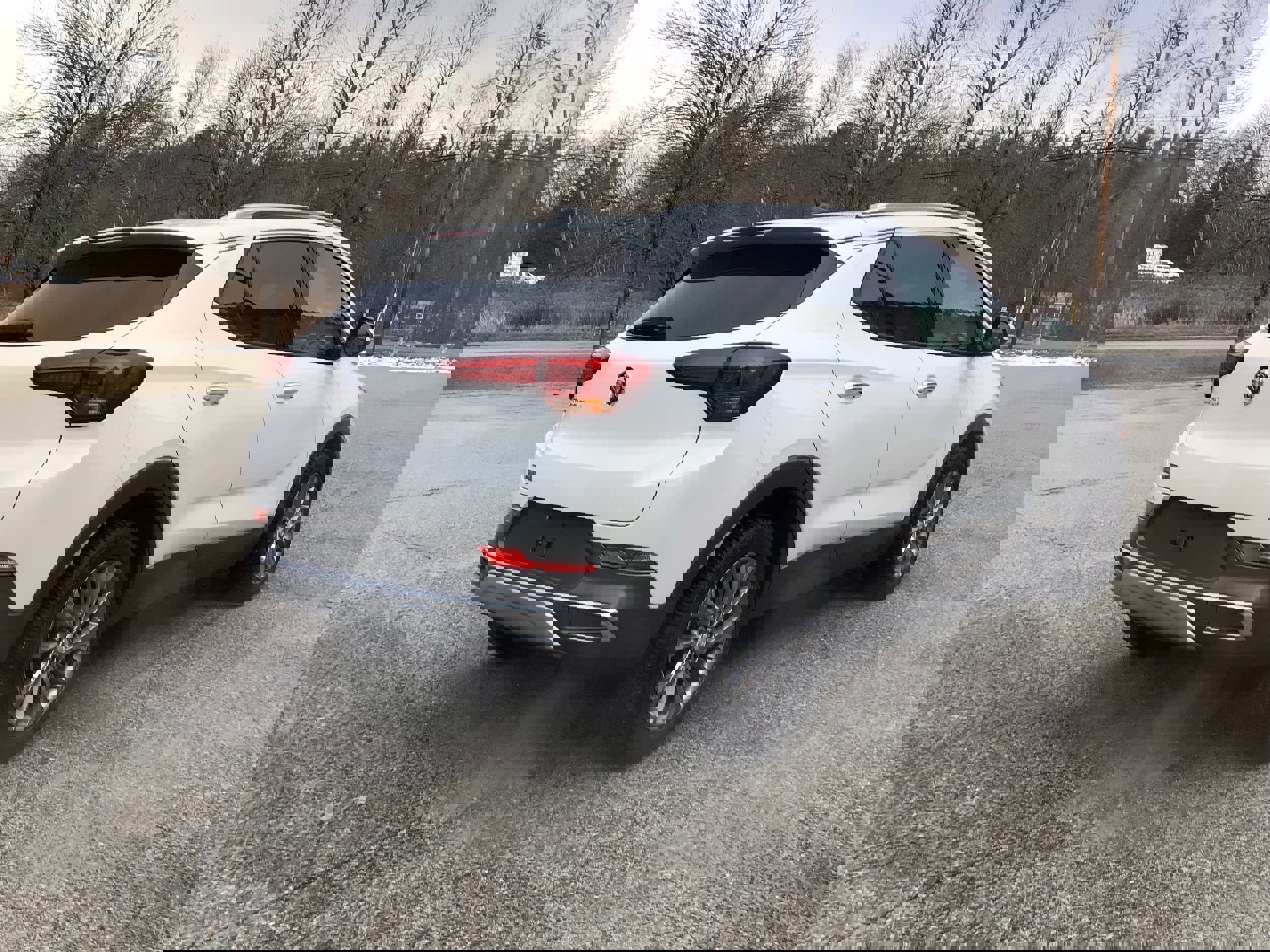 Used 2023 Buick Encore GX Essence w/ Experience Buick Package image 7