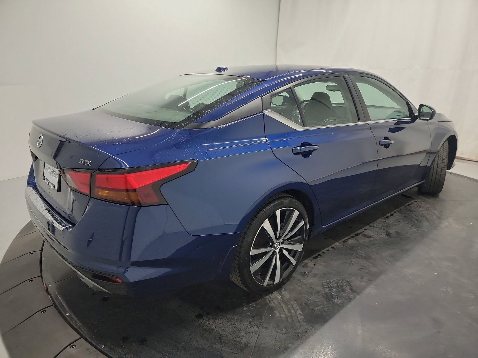 Used 2020 Nissan Altima 2.5 SR w/ Premium Package image 9