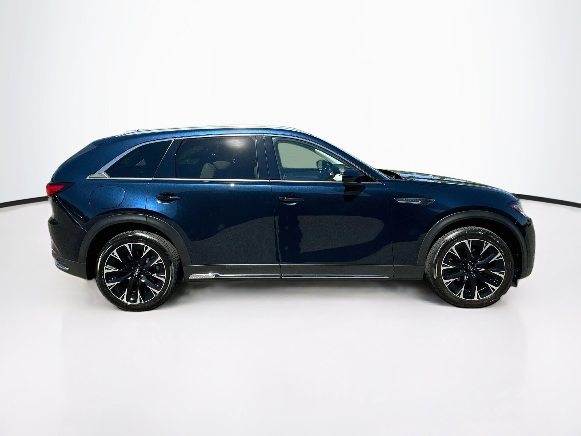 Used 2024 MAZDA CX-90 Plug-In Hybrid w/ Premium Plus AWD/4WD image 10