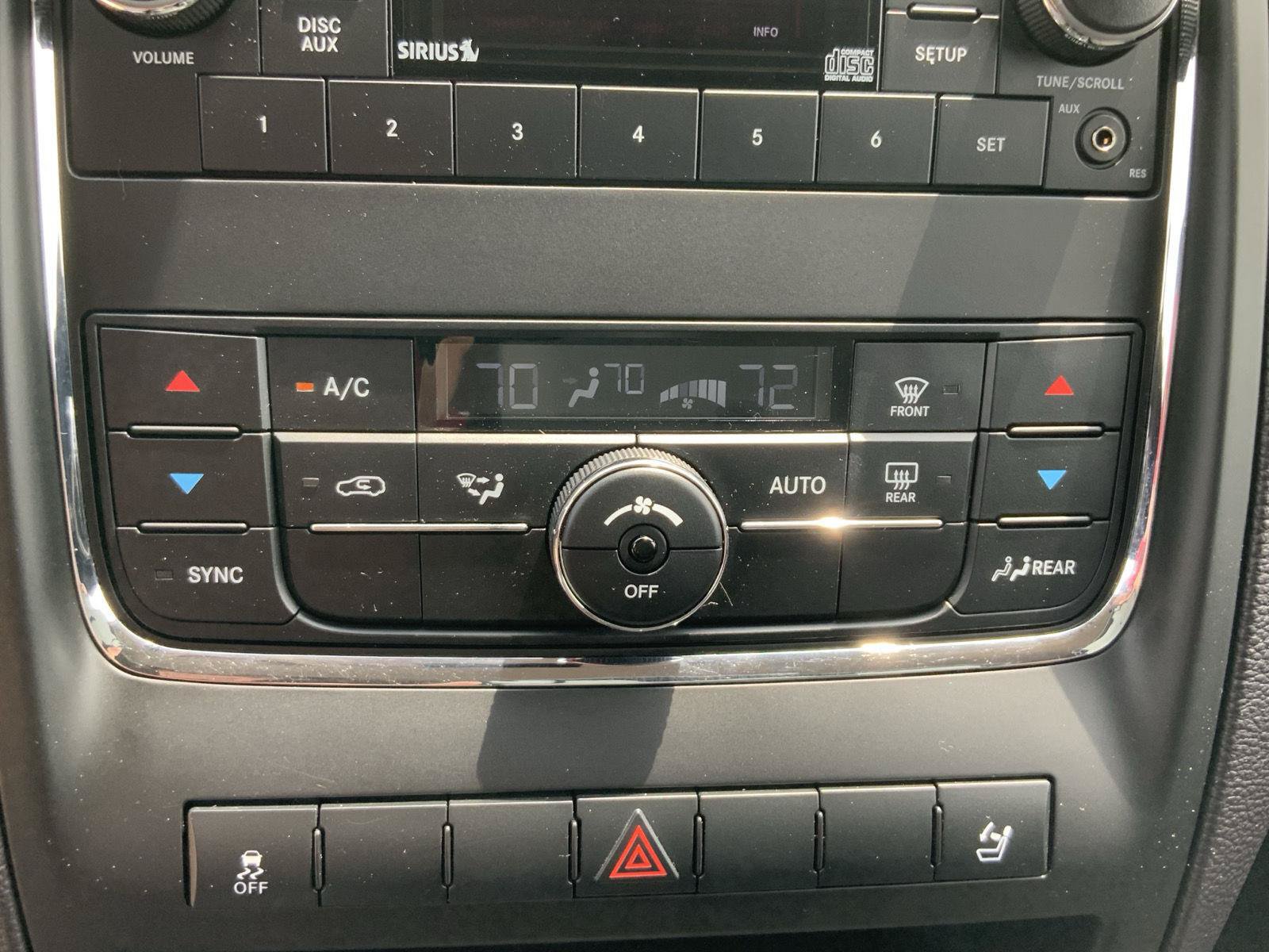 Used 2013 Dodge Durango SXT AWD/4WD image 30