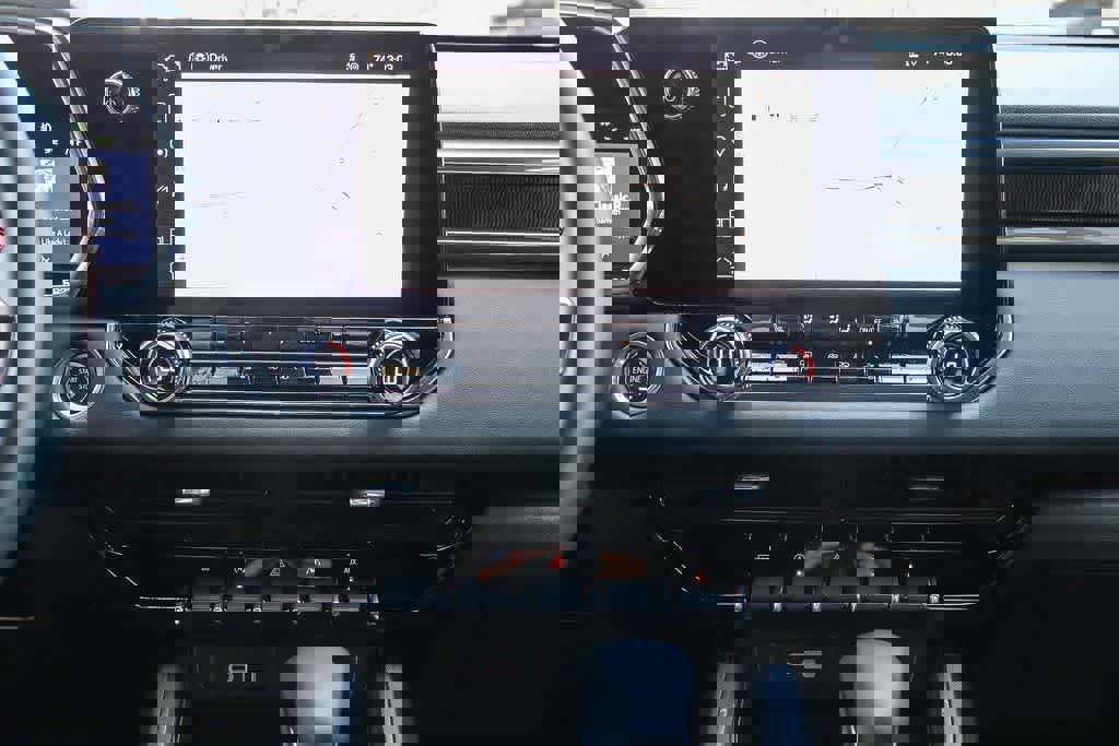 Used 2025 GMC Canyon Elevation w/ Convenience Package image 13