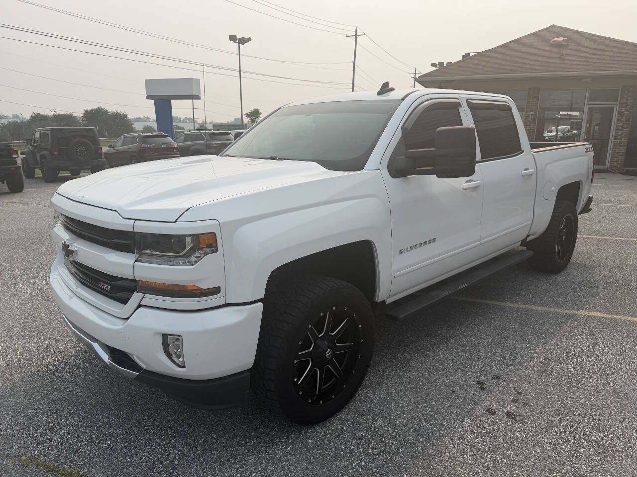 Used 2018 Chevrolet Silverado 1500 LT w/ LPO, Essentials Package AWD/4WD image 2