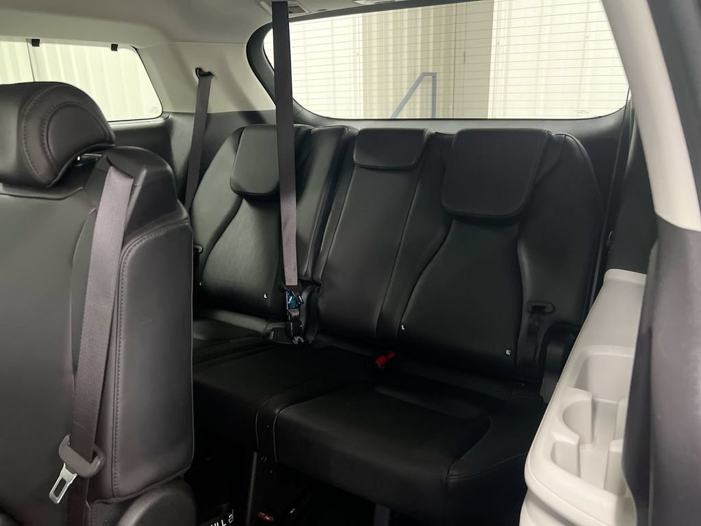 Used 2024 Kia Carnival SX FWD image 23