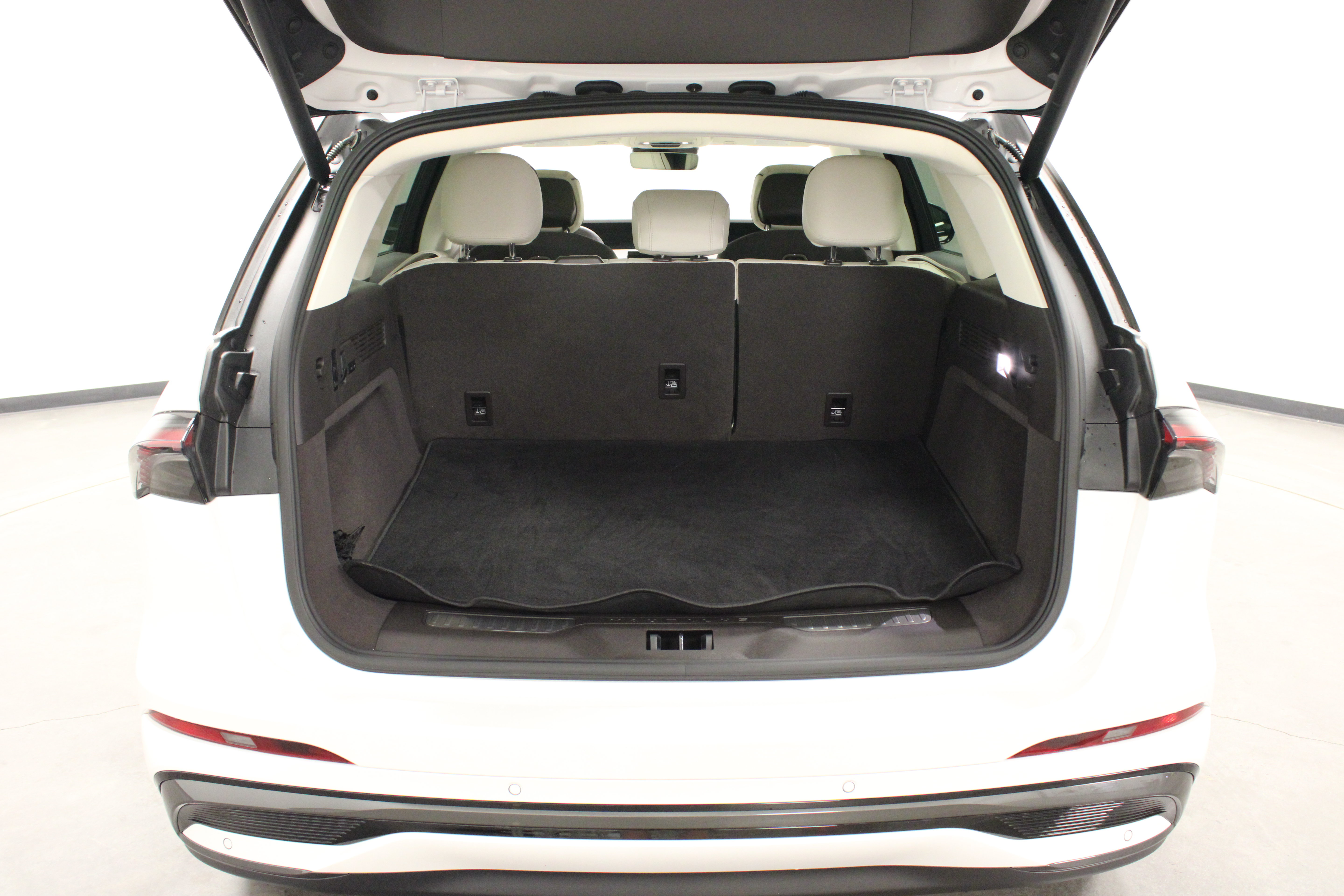 Used 2026 Lincoln Nautilus Black Label AWD/4WD image 13