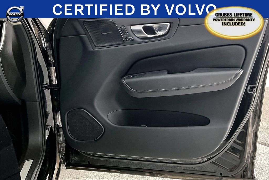 Used 2023 Volvo XC60 B5 Ultimate w/ Climate Package image 25