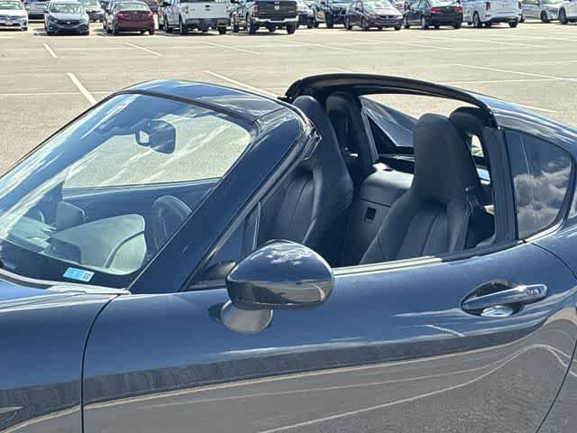 Used 2017 MAZDA MX-5 Miata RF Grand Touring RWD image 19
