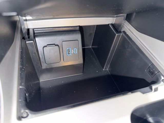 Used 2023 Ford Explorer Platinum w/ Technology Package image 25