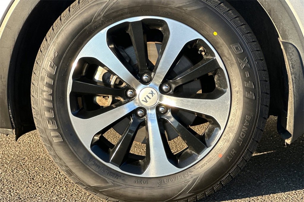 Used 2016 Kia Sorento EX image 28