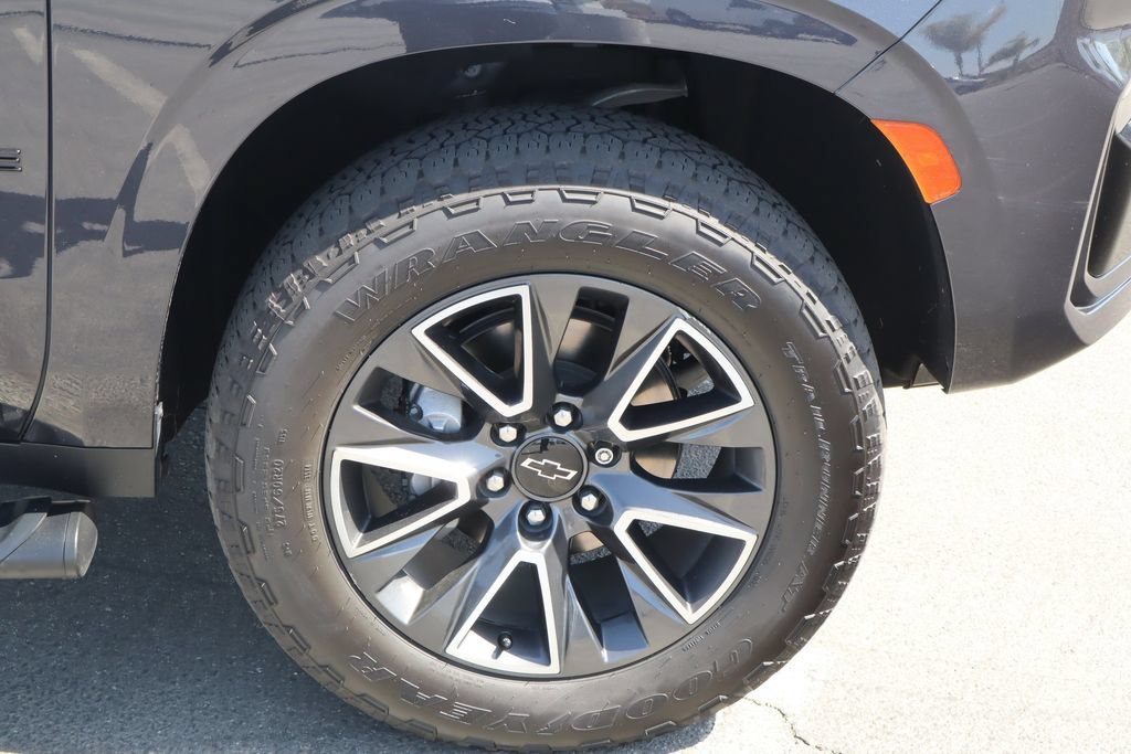 Used 2022 Chevrolet Tahoe Z71 w/ Luxury Package AWD/4WD image 10