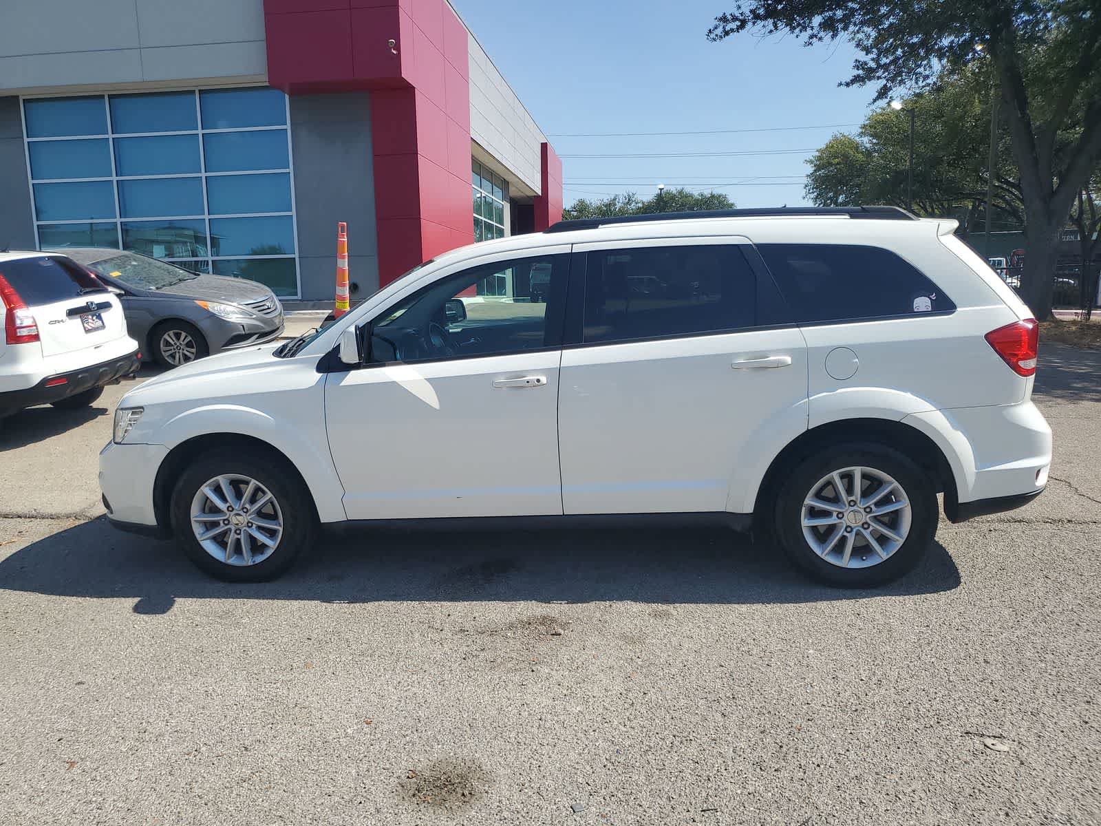 Used 2015 Dodge Journey SXT w/ Flexible Seating Group FWD image 3