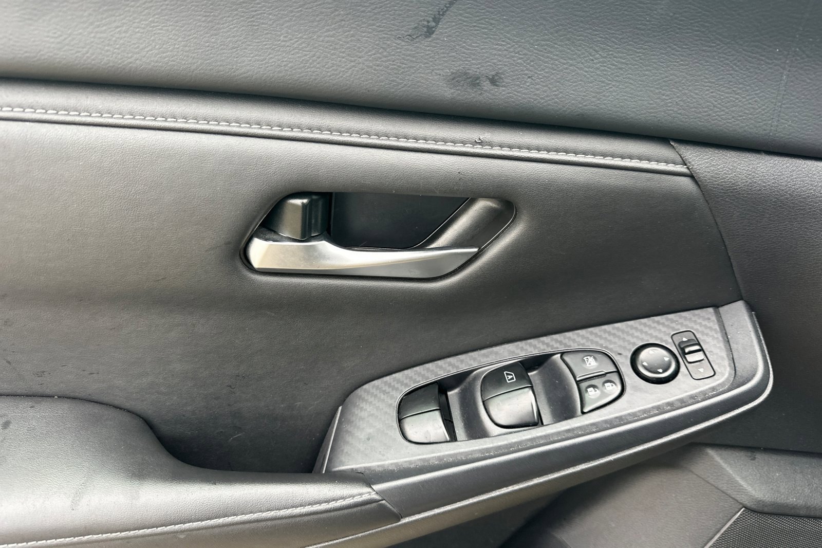 Used 2024 Nissan Sentra SV image 11