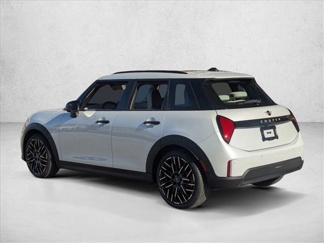 New 2026 MINI Cooper 4-Door Hardtop image 9