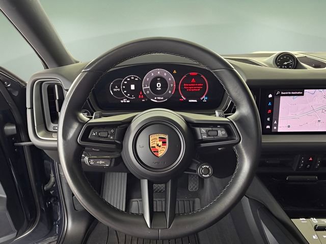 Used 2024 Porsche Cayenne Coupe image 21
