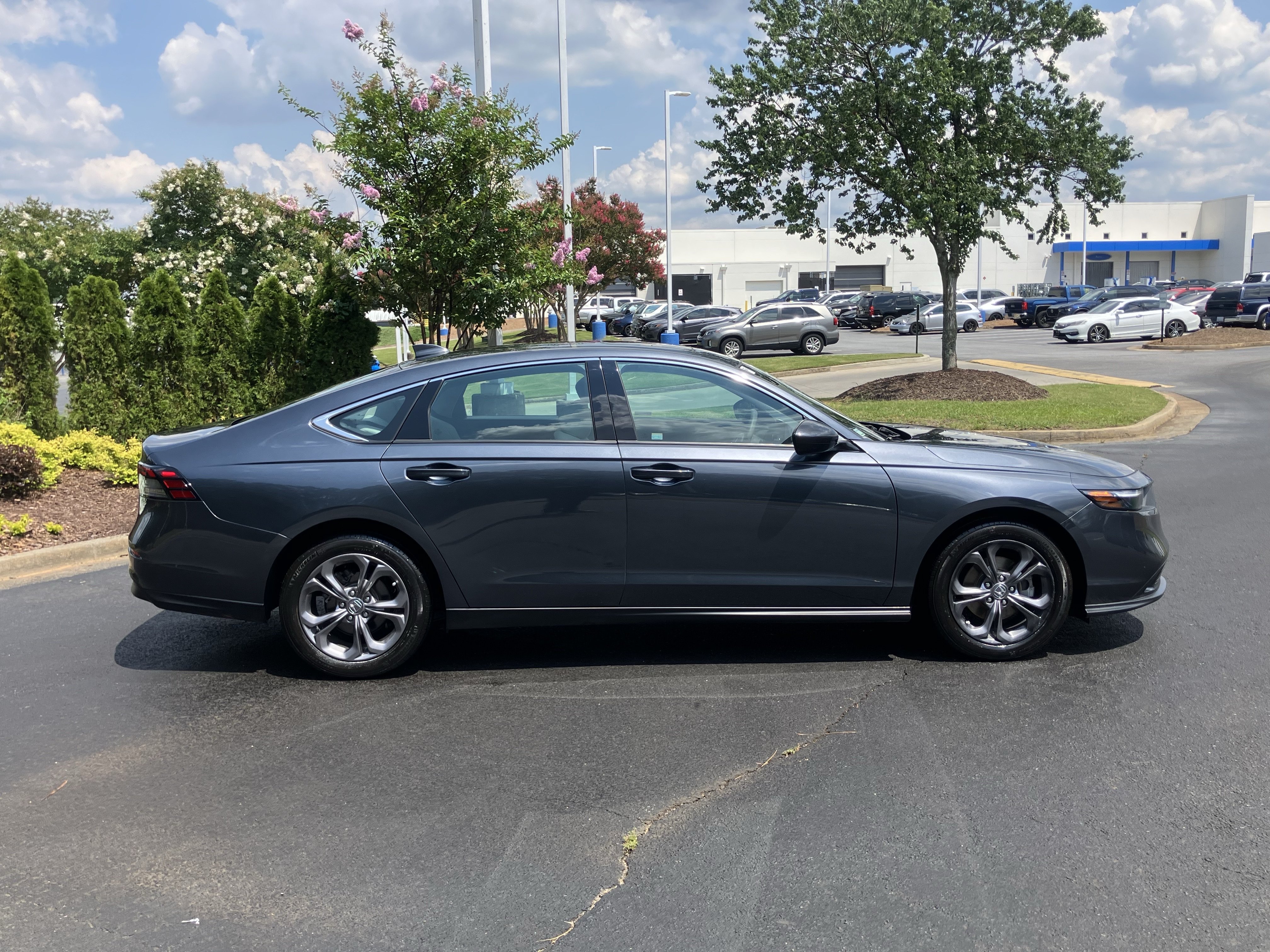 Used 2024 Honda Accord EX image 12
