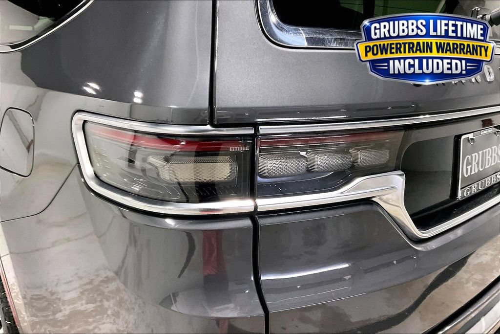 Used 2022 Jeep Grand Wagoneer Series II AWD/4WD image 39