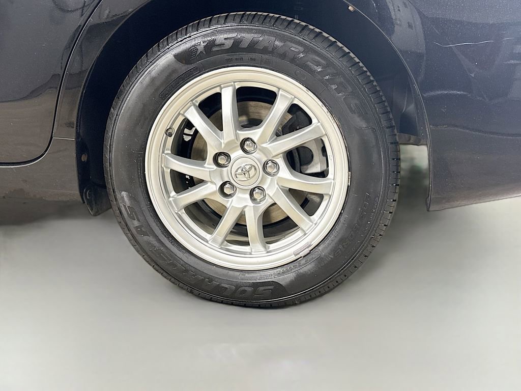 Used 2012 Toyota Prius V Two FWD image 9