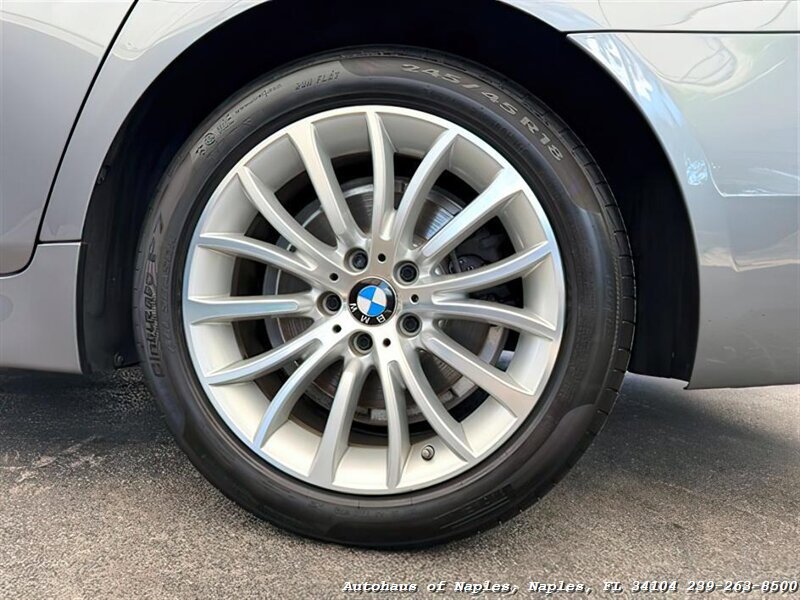Used 2014 BMW 528i xDrive Sedan AWD/4WD image 18