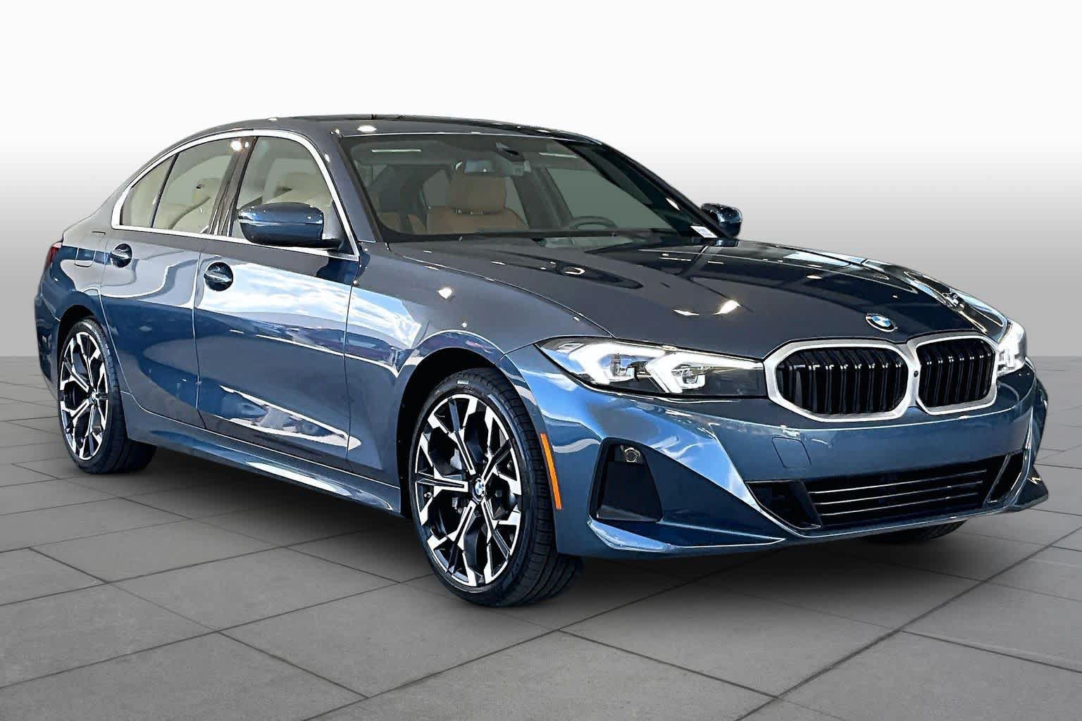 Used 2025 BMW 330i Sedan RWD image 2