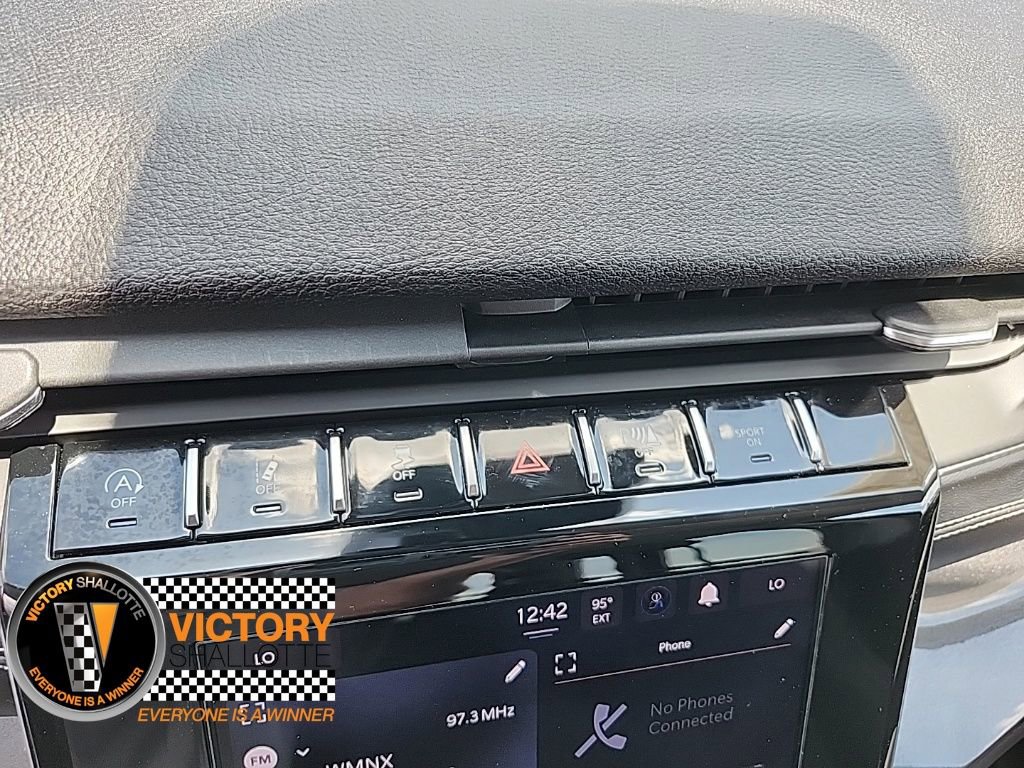 Certified 2023 Jeep Grand Cherokee Laredo image 27