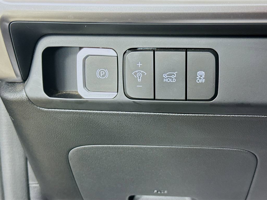 Used 2025 Hyundai Santa Fe SE FWD image 10