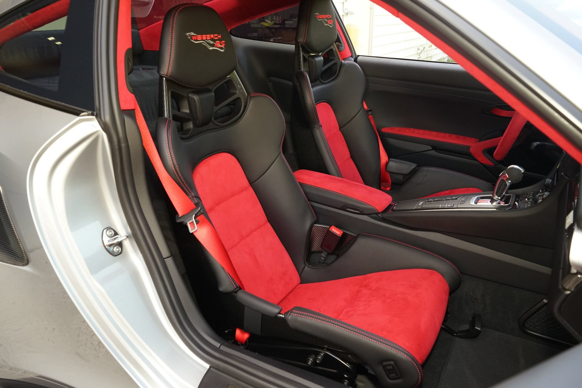 Used 2018 Porsche 911 GT2 RS RWD image 19