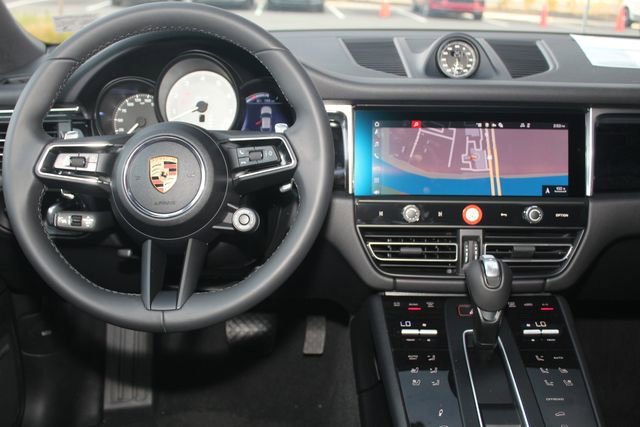 New 2025 Porsche Macan S image 6