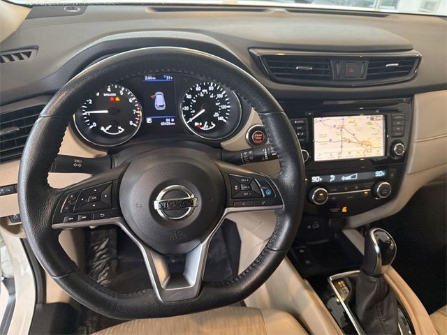 Used 2020 Nissan Rogue SV w/ Premium Package image 17