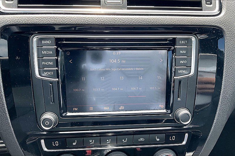 Used 2017 Volkswagen Jetta GLI FWD image 20