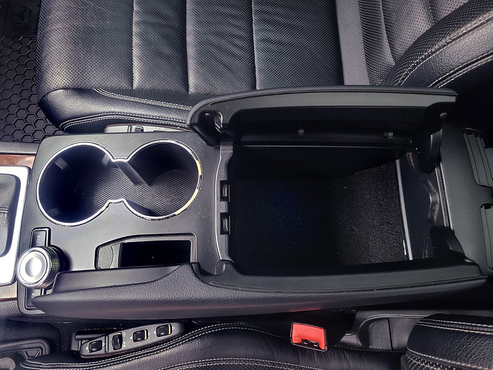 Used 2010 Mercedes-Benz E 550 Coupe image 33