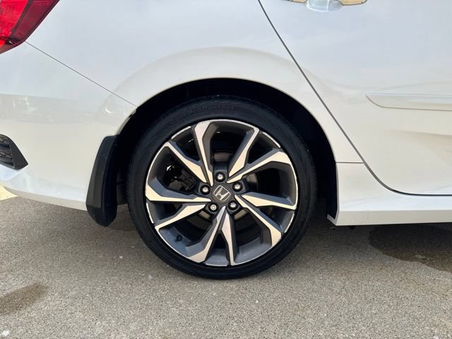 Used 2019 Honda Civic Touring image 10