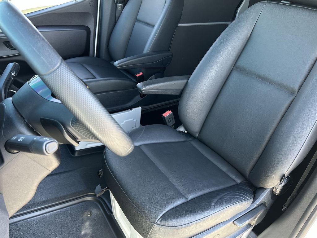 Used 2025 Mercedes-Benz Sprinter 2500 image 18