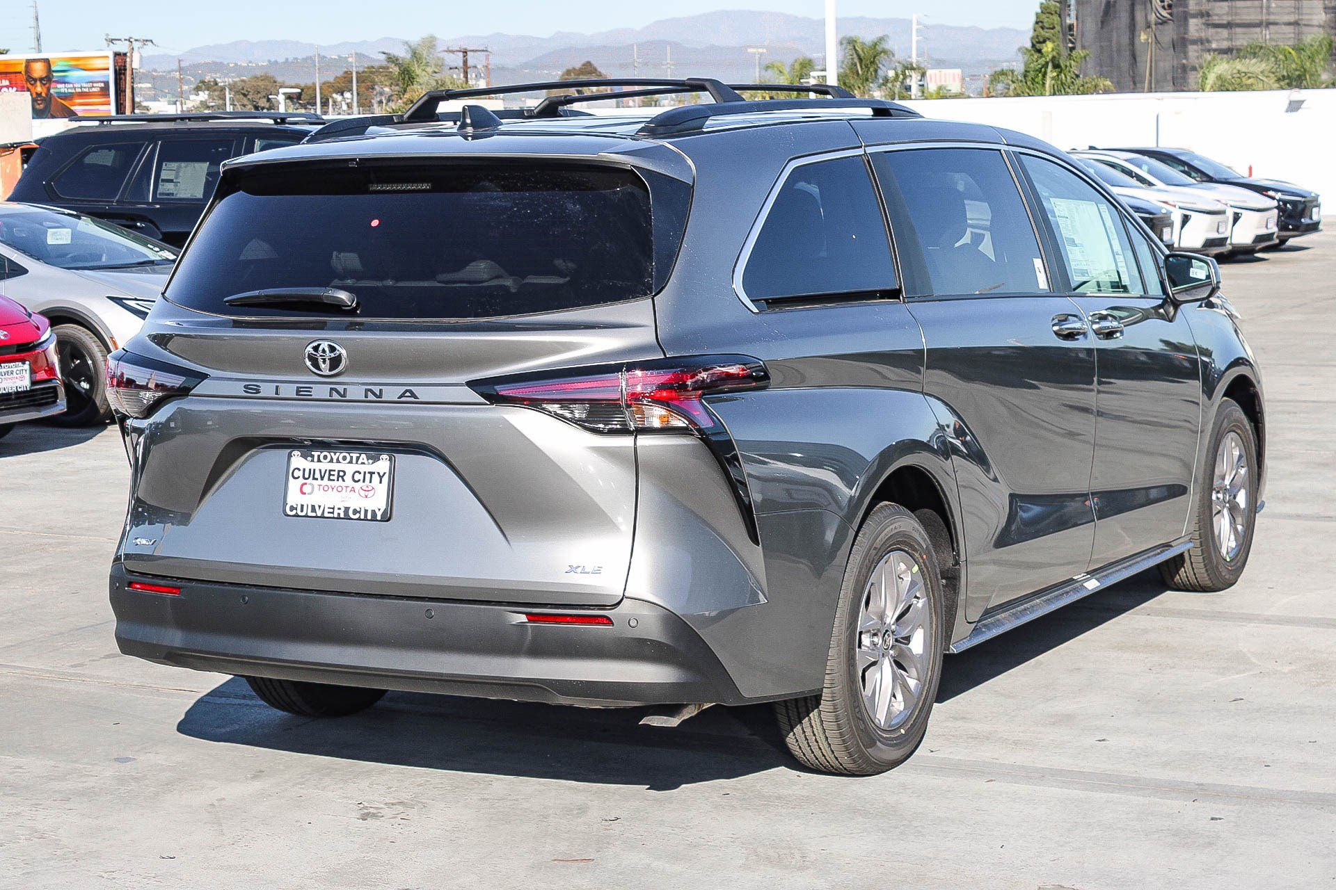 New 2026 Toyota Sienna XLE image 9