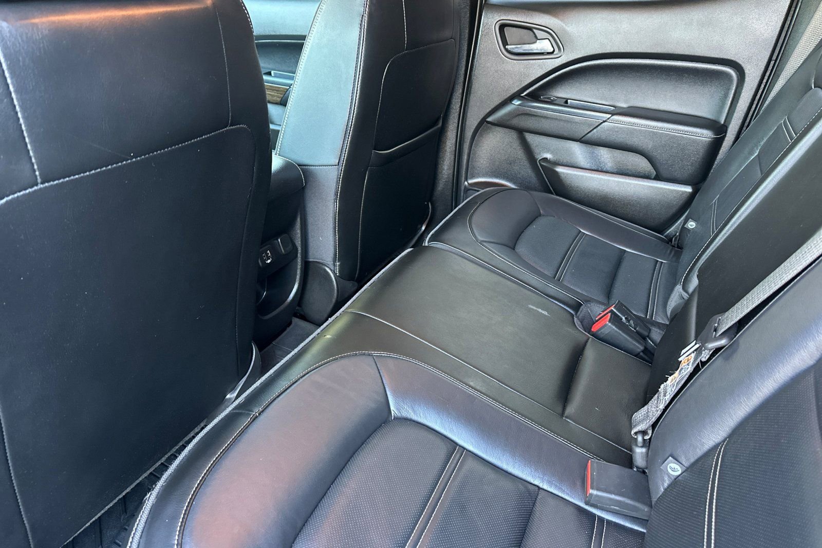 Used 2020 GMC Canyon Denali RWD image 11