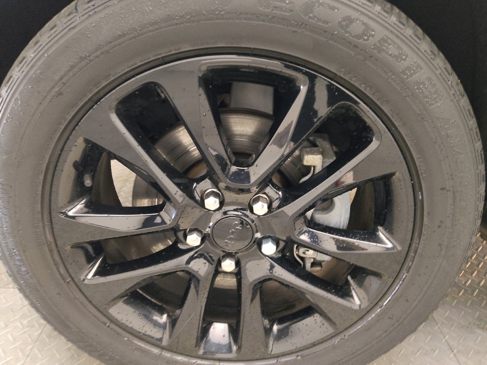 Used 2022 Jeep Grand Cherokee Laredo X image 31