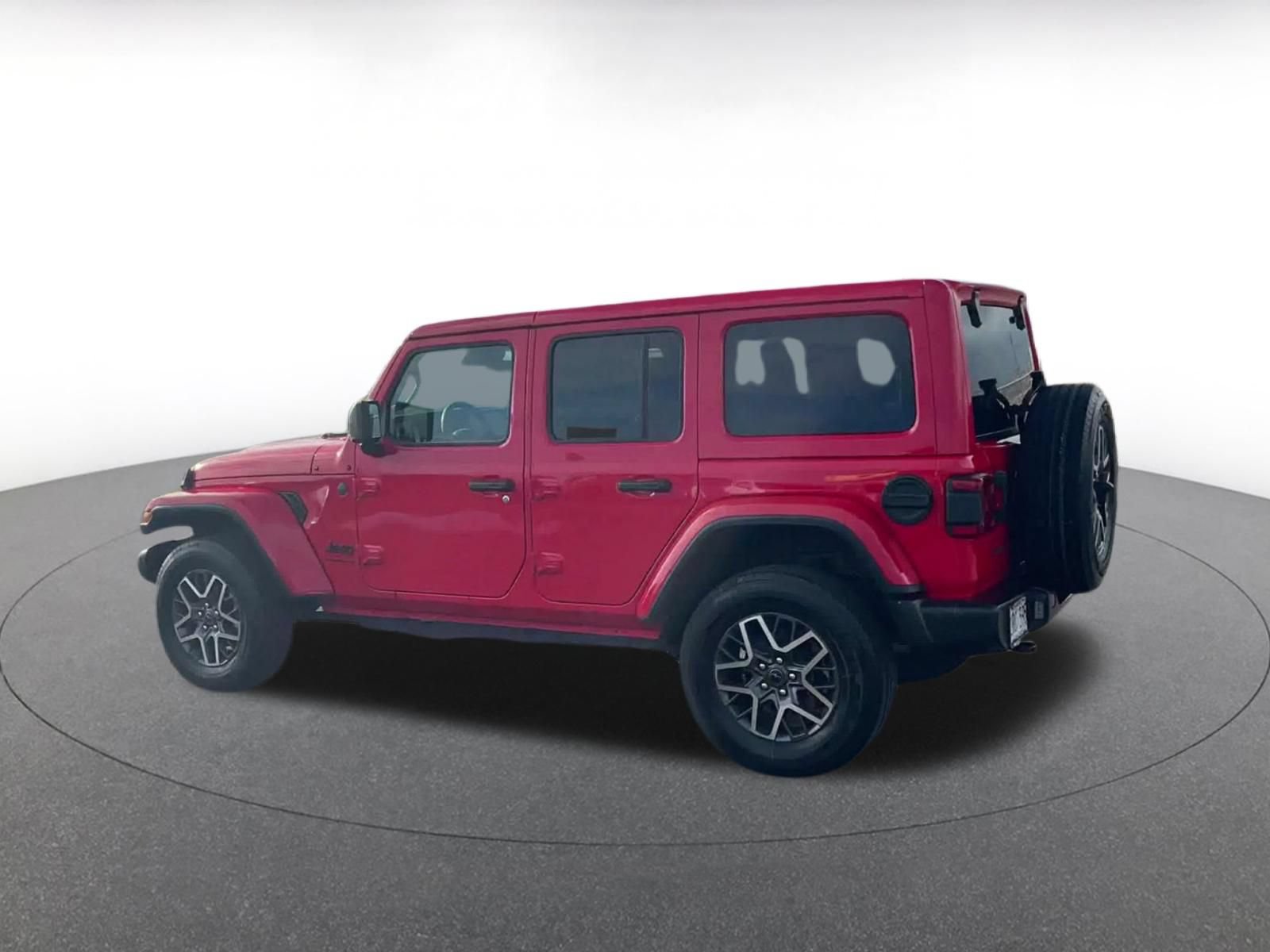 Used 2025 Jeep Wrangler Unlimited Sahara AWD/4WD image 9
