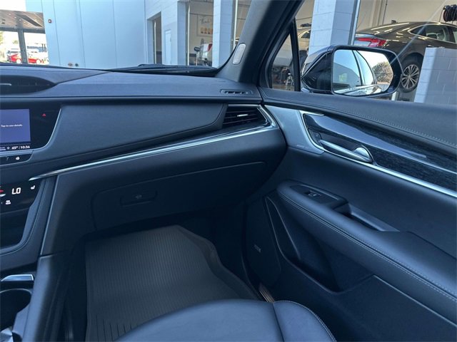 Certified 2022 Cadillac XT5 Premium Luxury w/ LPO, Floor Liner Package image 59