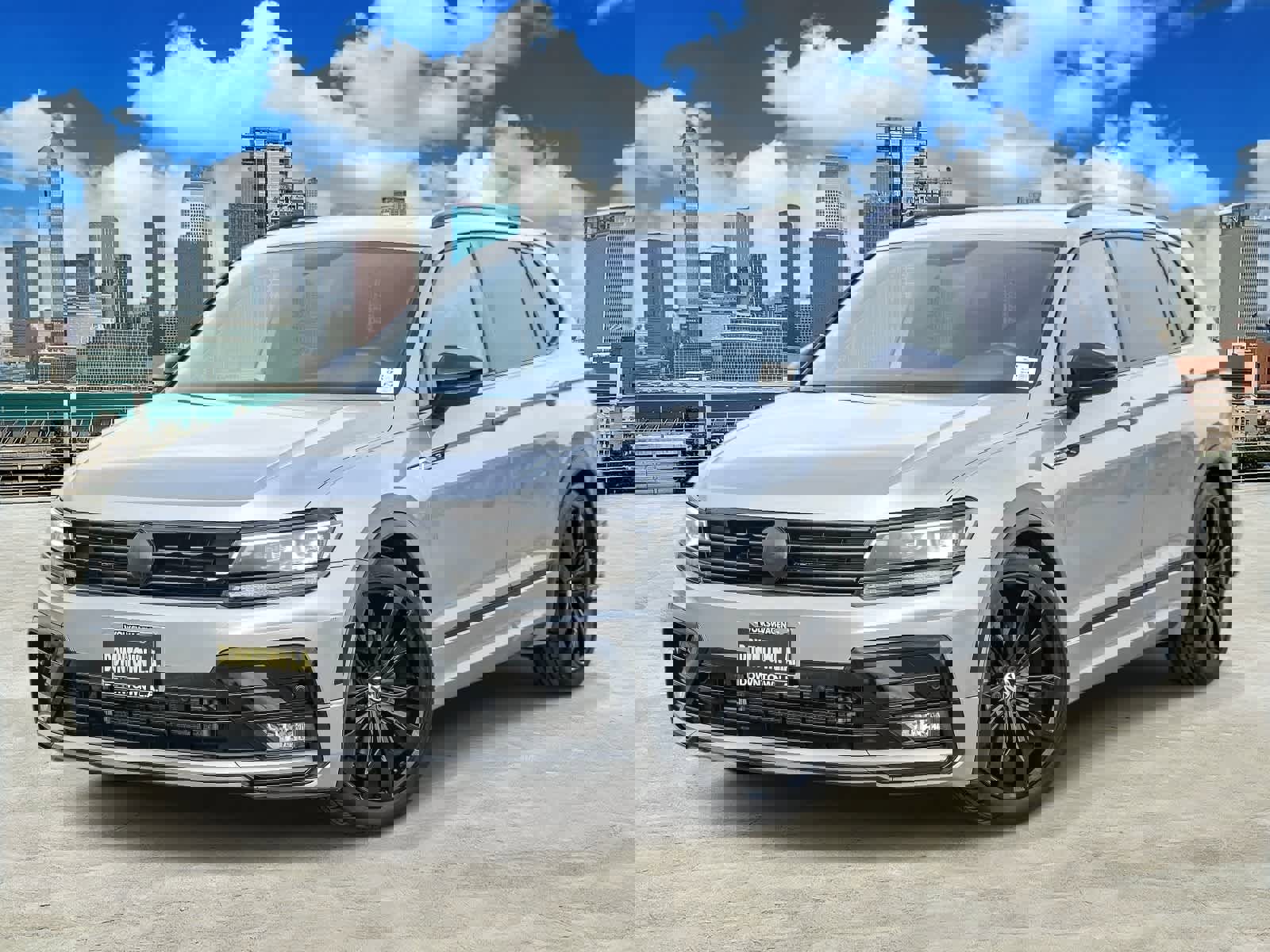 Used 2020 Volkswagen Tiguan SE R-Line image 1