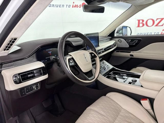 Certified 2021 Lincoln Aviator Black Label Grand Touring w/ Class IV Trailer Tow Package AWD/4WD image 12
